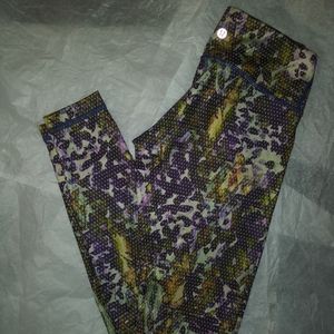 🆕Lululemon | Wunder Under Floral Camo Leggings
